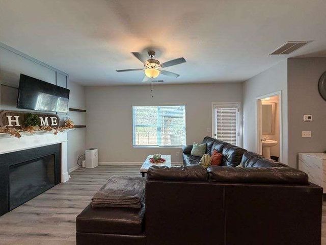 7565 Knoll Hollow Road, Lithonia, GA 30058