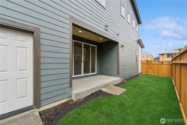 15323 207th Avenue E, Bonney Lake, WA 98391
