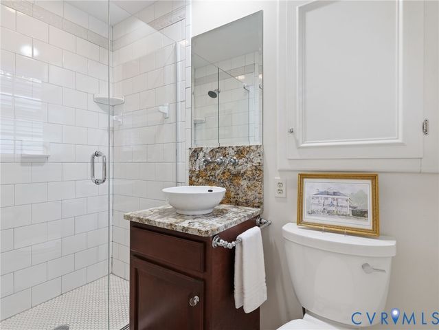9111 Burkhart Dr, Henrico, VA 23229