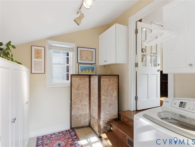 9111 Burkhart Dr, Henrico, VA 23229