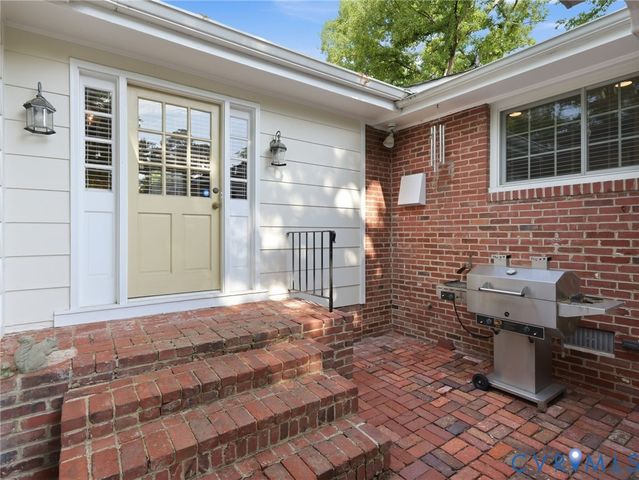 9111 Burkhart Dr, Henrico, VA 23229