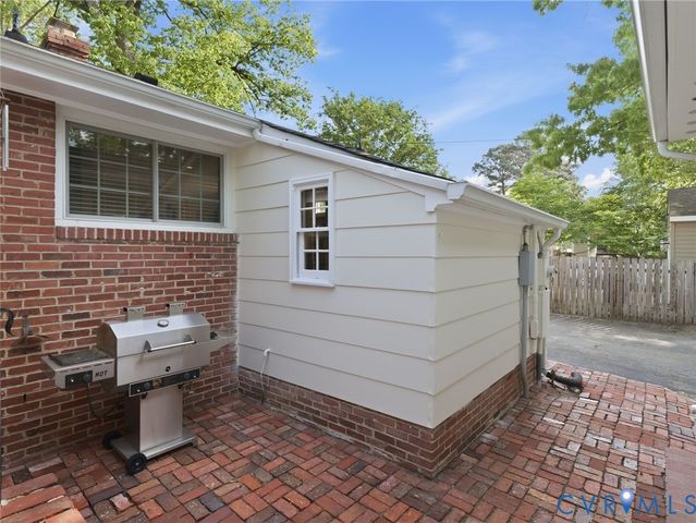 9111 Burkhart Dr, Henrico, VA 23229