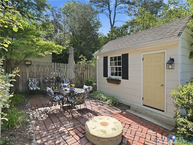 9111 Burkhart Dr, Henrico, VA 23229
