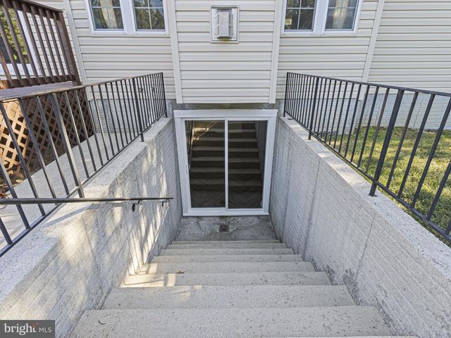 45370 BAREFOOT DR, California, MD 20619