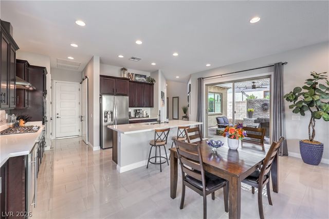 9068 Golden Crow Avenue, Las Vegas, NV 89148