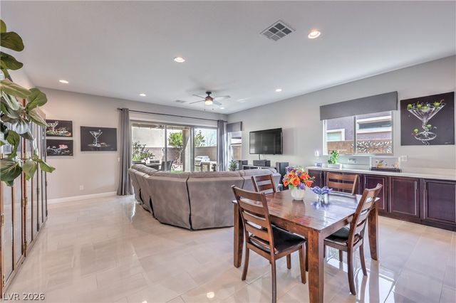 9068 Golden Crow Avenue, Las Vegas, NV 89148