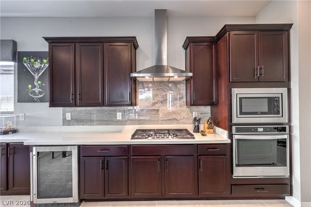 9068 Golden Crow Avenue, Las Vegas, NV 89148