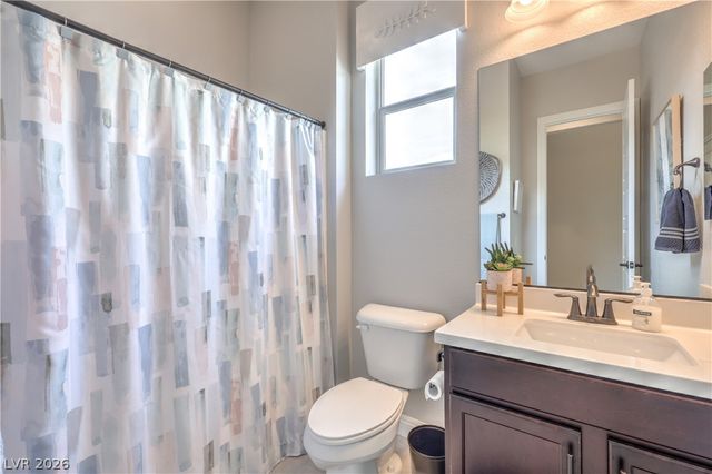 9068 Golden Crow Avenue, Las Vegas, NV 89148