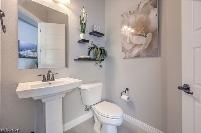 9068 Golden Crow Avenue, Las Vegas, NV 89148