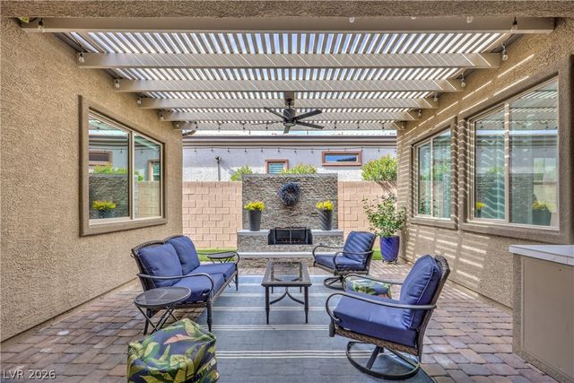 9068 Golden Crow Avenue, Las Vegas, NV 89148