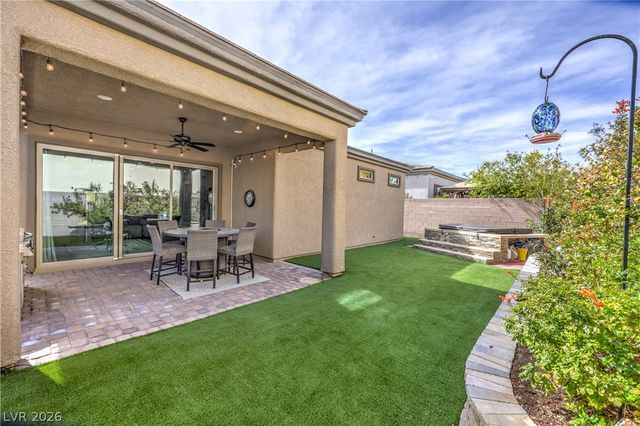 9068 Golden Crow Avenue, Las Vegas, NV 89148