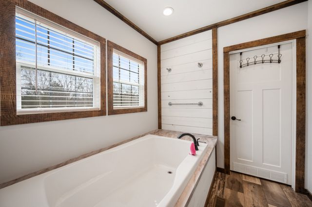 67 Lackey Rd, Kelso, TN 37348