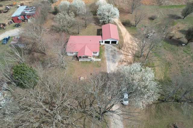 67 Lackey Rd, Kelso, TN 37348