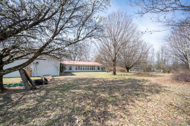 67 Lackey Rd, Kelso, TN 37348