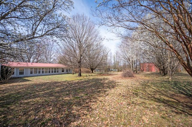 67 Lackey Rd, Kelso, TN 37348