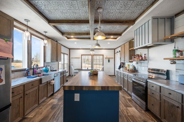 67 Lackey Rd, Kelso, TN 37348