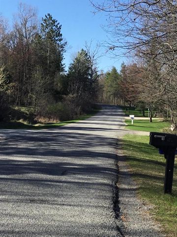 N9960 MEADOWLARK LANE, Crivitz, WI 54114