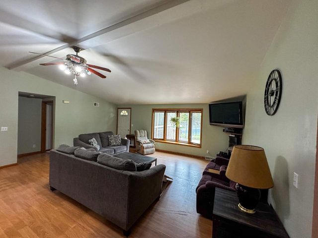 N9960 MEADOWLARK LANE, Crivitz, WI 54114
