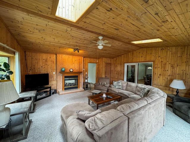 N9960 MEADOWLARK LANE, Crivitz, WI 54114