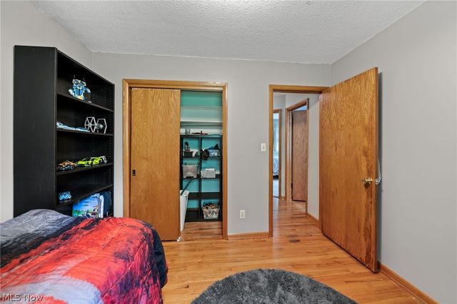 2591 Woodview Road, Uniontown, OH 44685