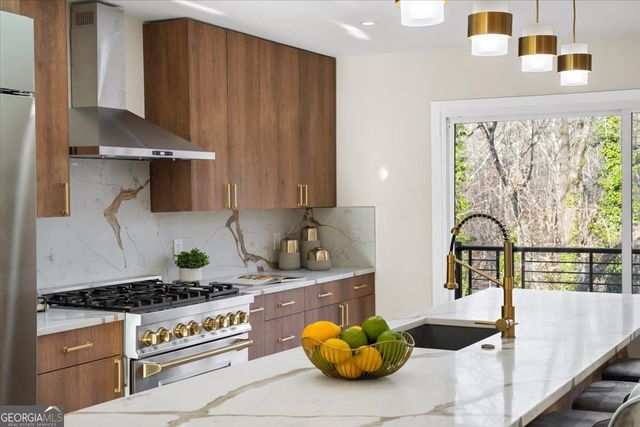 250 Bruton Way, Sandy Springs, GA 30342