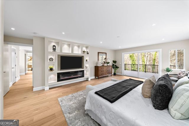 250 Bruton Way, Sandy Springs, GA 30342