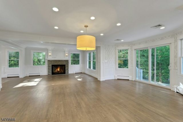 28 Serrell Dr, Montvale Boro, NJ 07645