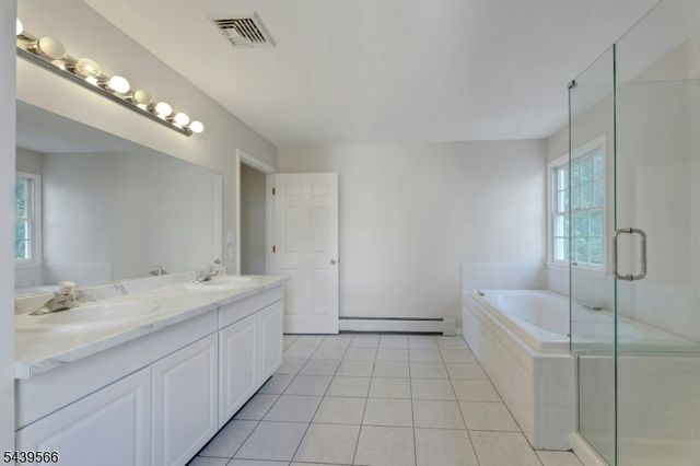 28 Serrell Dr, Montvale Boro, NJ 07645