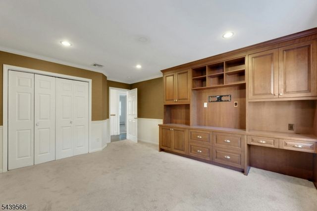 28 Serrell Dr, Montvale Boro, NJ 07645