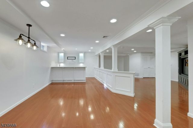 28 Serrell Dr, Montvale Boro, NJ 07645