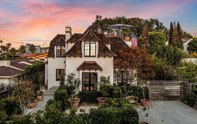 7135 Olivetas Avenue, La Jolla, CA 92037