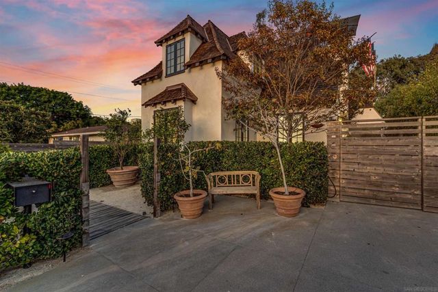 7135 Olivetas Avenue, La Jolla, CA 92037