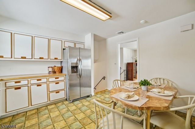 14 Crescent Dr, Parsippany-troy Hills Twp., NJ 07054