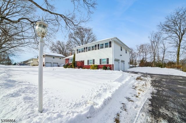 14 Crescent Dr, Parsippany-troy Hills Twp., NJ 07054