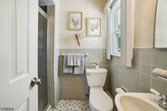 14 Crescent Dr, Parsippany-troy Hills Twp., NJ 07054