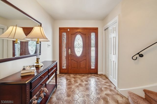 14 Crescent Dr, Parsippany-troy Hills Twp., NJ 07054