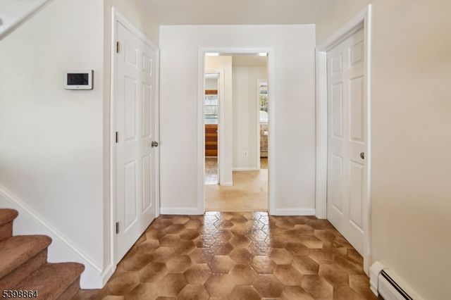 14 Crescent Dr, Parsippany-troy Hills Twp., NJ 07054