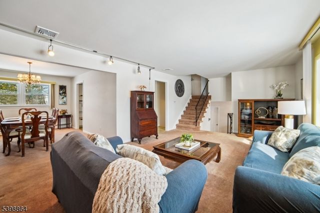 14 Crescent Dr, Parsippany-troy Hills Twp., NJ 07054