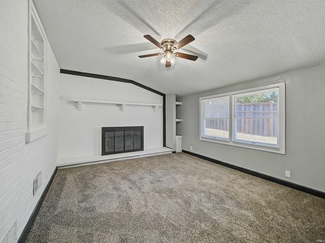 8627 New Harmony Road, Evansville, IN 47720