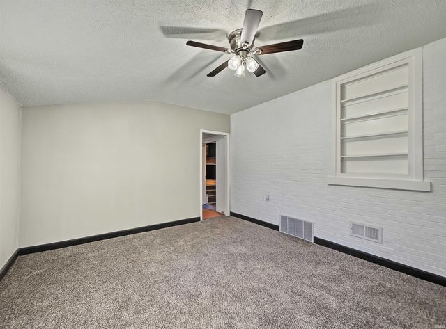 8627 New Harmony Road, Evansville, IN 47720