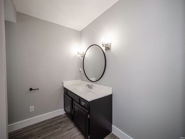8627 New Harmony Road, Evansville, IN 47720