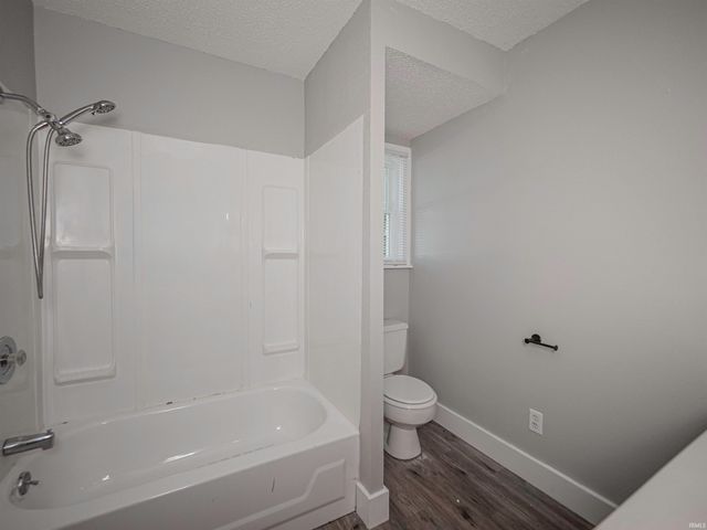 8627 New Harmony Road, Evansville, IN 47720