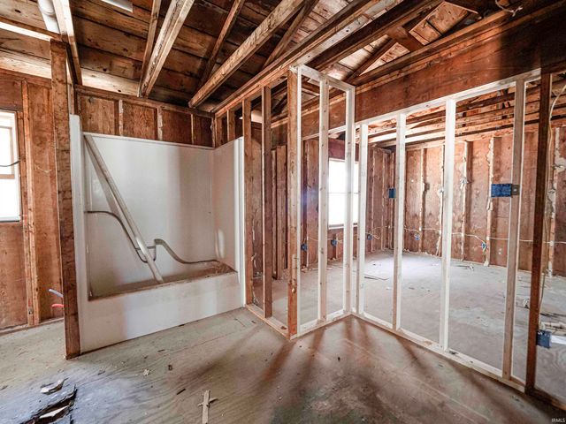 8627 New Harmony Road, Evansville, IN 47720