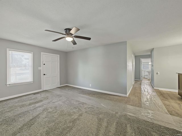 8627 New Harmony Road, Evansville, IN 47720