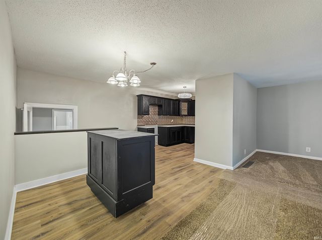 8627 New Harmony Road, Evansville, IN 47720