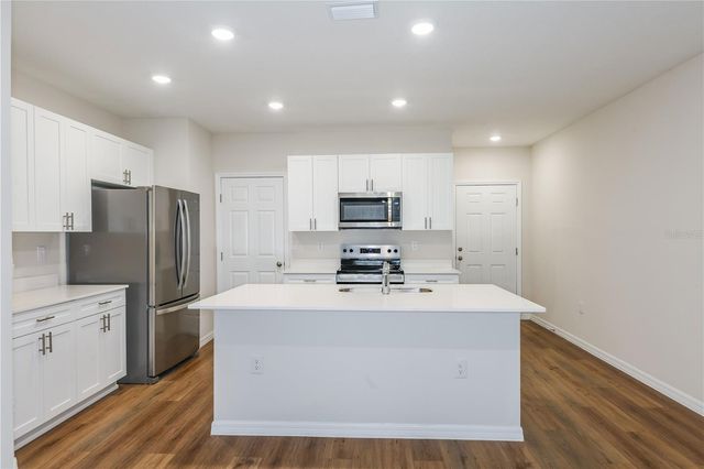 9872 PELICAN COAST DRIVE, Dade City, FL 33525