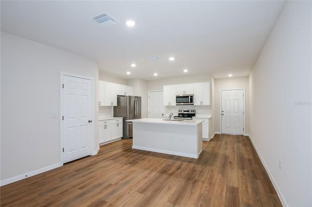 9872 PELICAN COAST DRIVE, Dade City, FL 33525