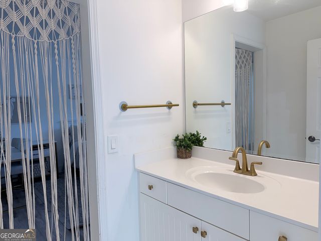 1600 Reddstone Close, Milton, GA 30004