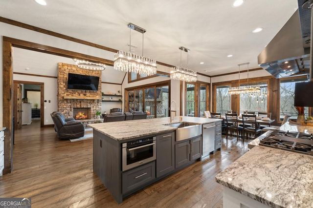 101 Bennett Springs Court, Mineral Bluff, GA 30559