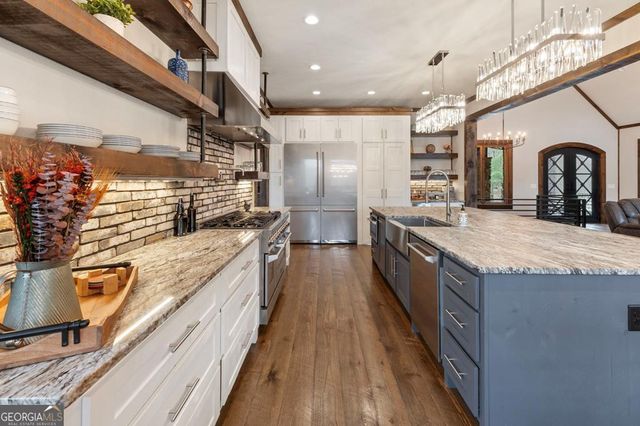 101 Bennett Springs Court, Mineral Bluff, GA 30559